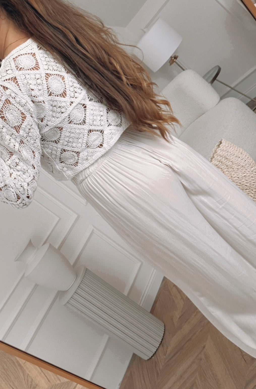 Biała krótka bluzka boho ażurowa rozpinana