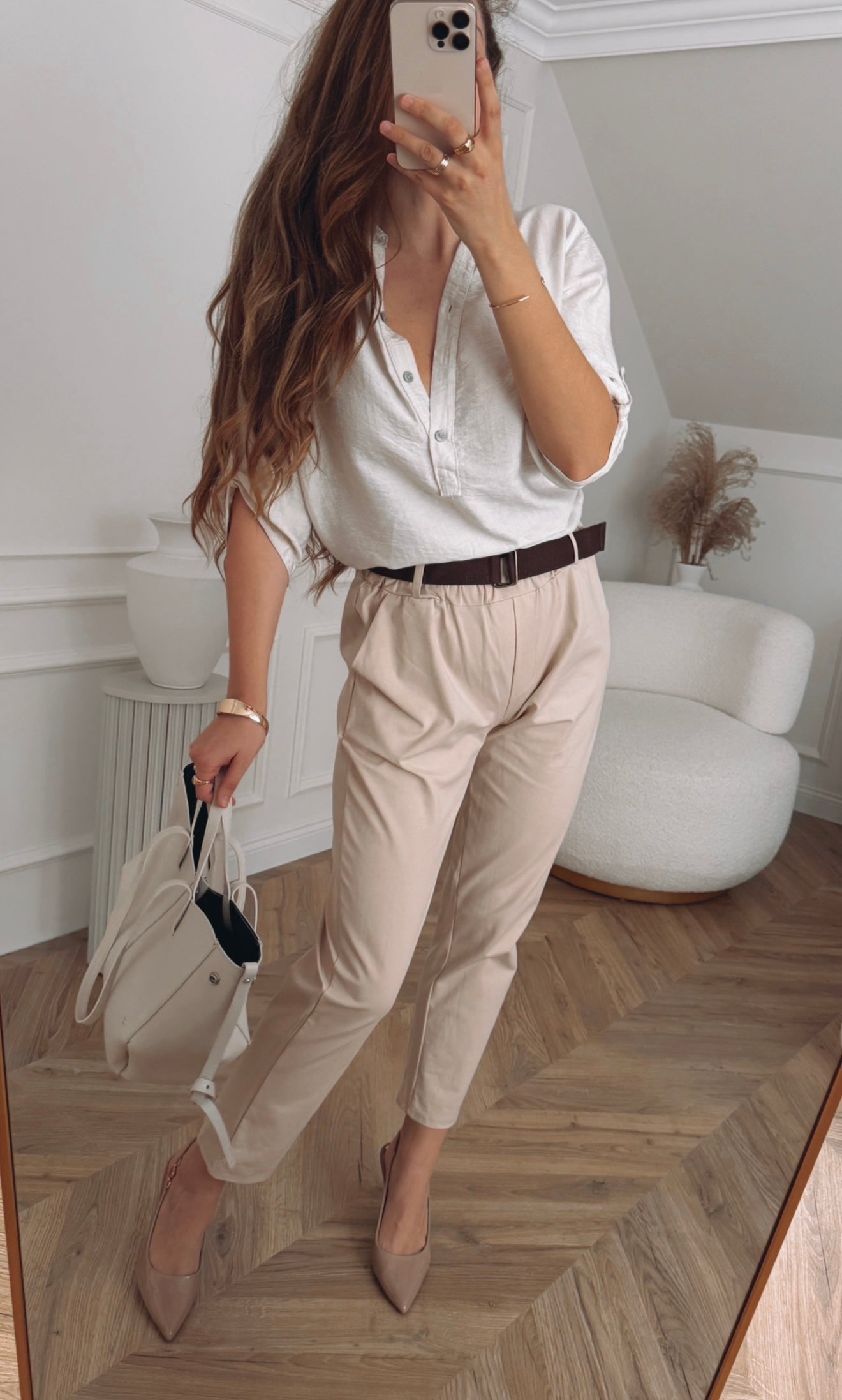 Beżowe spodnie z paskiem – PLUS SIZE